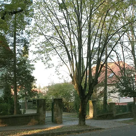 아파트 Apartament Roza V Tsentre Heviza *